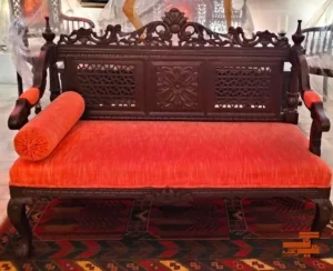iraqi-meuseum-gift-to-nayyar-ali-dada